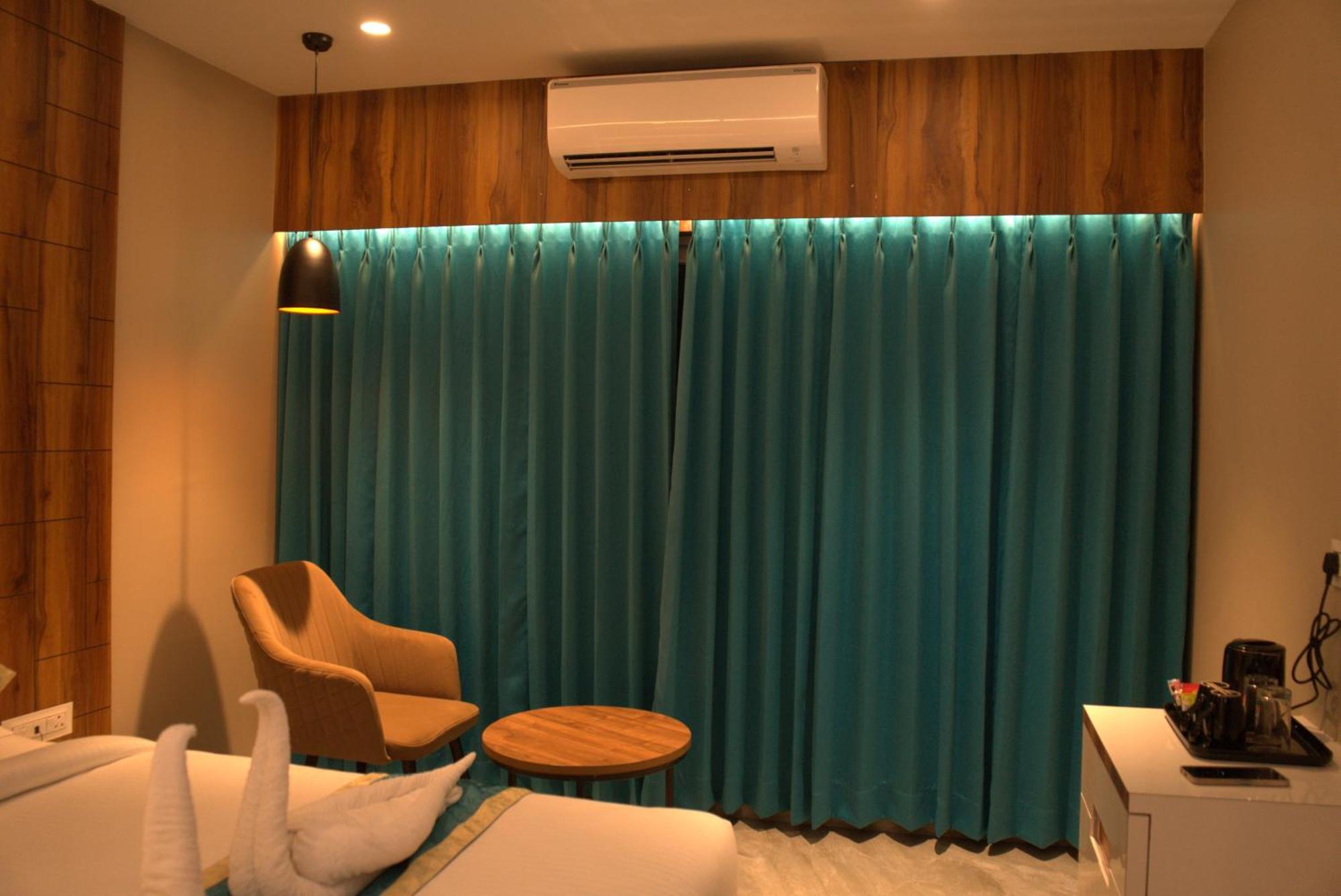 Hotel Tanisha Kishanganj Ngoại thất bức ảnh